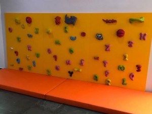 Parede de escalada: um sucesso entre as crianças!