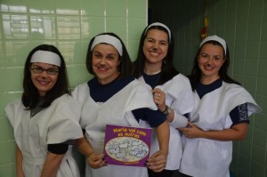 Apresentação de teatro das educadoras