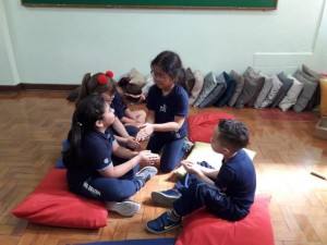 Brincando de passa anel