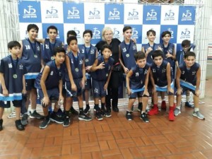 Time de basquete conquistou a medalha de prata